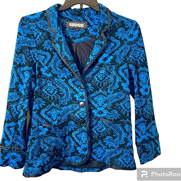Cheryl Nash Jackets & Blazers - Cheryl Nash Retro Vintage Paisley Blue and Black Notched Collar Blazer.